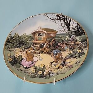 Limited Edition 7500 PenDelfin Caravan by Doreen Noel Roberts Plate